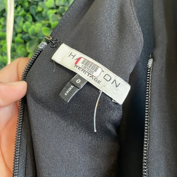 HALSTON HERITAGE
Sleeveless High-Neck Mixed-Media Twist-Drape Evening Gown - Picture 13 of 15